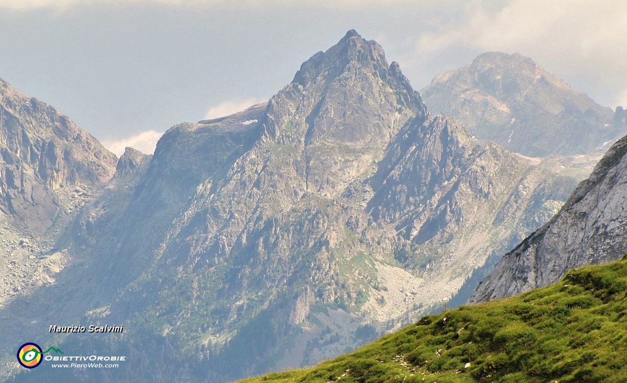 61 Zoom sul Pizzo del Becco....JPG